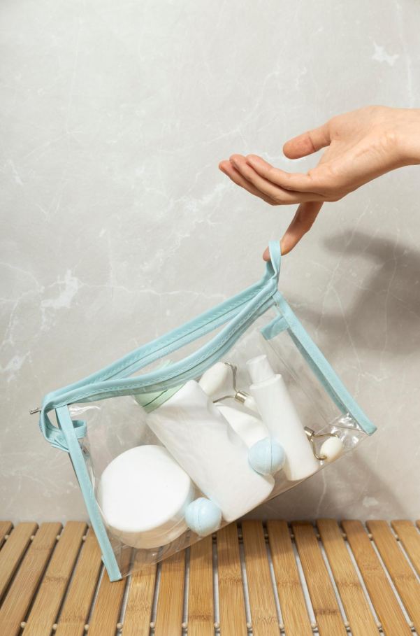 Toiletry Bag2
