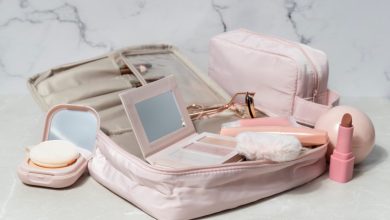 How Can a Cosmetic Pouch Manufacturer Inspire Unique Bag Designs