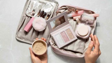 How to Choose a Waterproof Makeup Bag to Prevent Travel and Commute Disasters